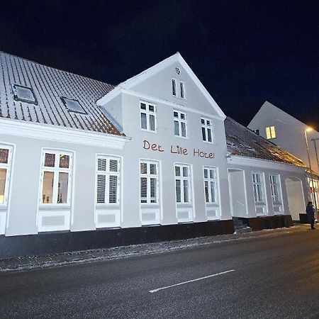 Det Lille Hotel Rønne Buitenkant foto