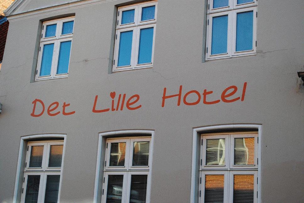 Det Lille Hotel Rønne Buitenkant foto