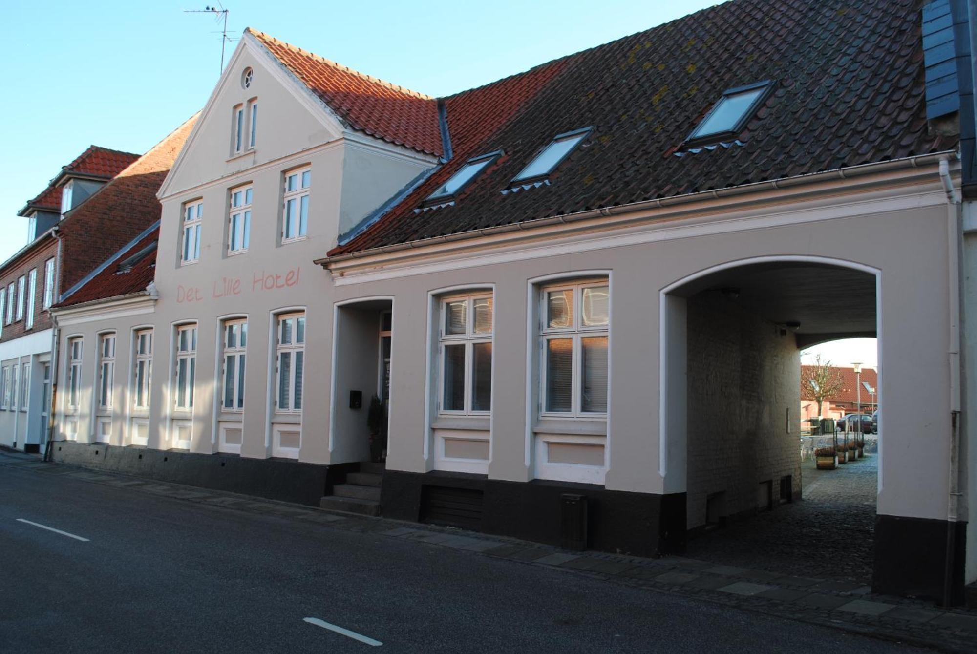 Det Lille Hotel Rønne Buitenkant foto